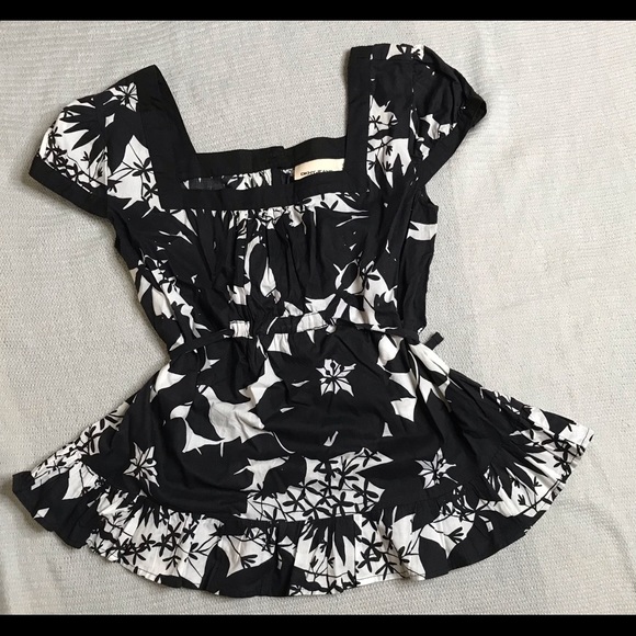 🎉 DKNY BLOUSE 🎉 - Picture 3 of 6